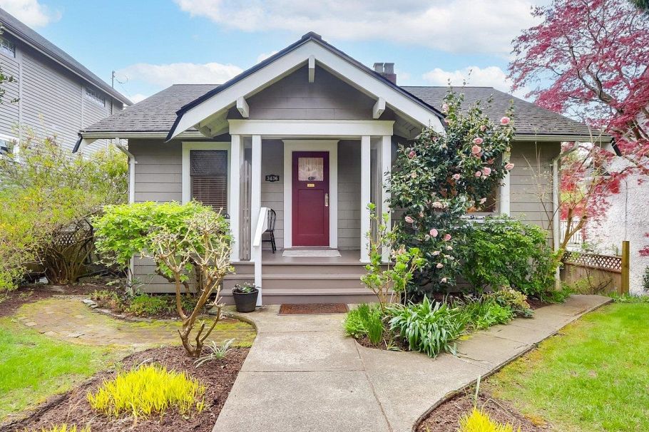 3436 W 37th Avenue Vancouver, BC - 2