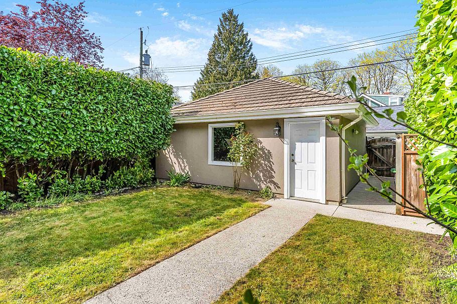 3263 W 14th Avenue Vancouver, BC - 36