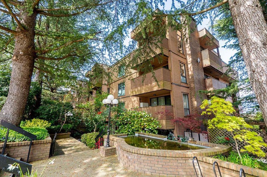 209 2211 W 2nd Avenue Vancouver, BC - 1