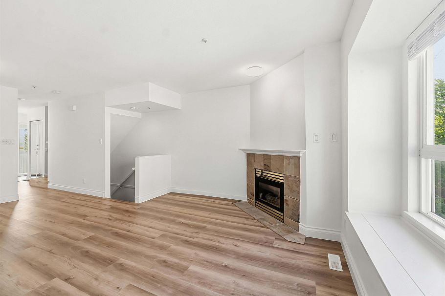 8433 Jellicoe Street Vancouver, BC - 3