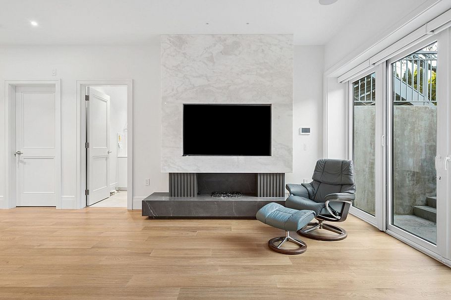 4021 W 28th Avenue Vancouver, BC - 31