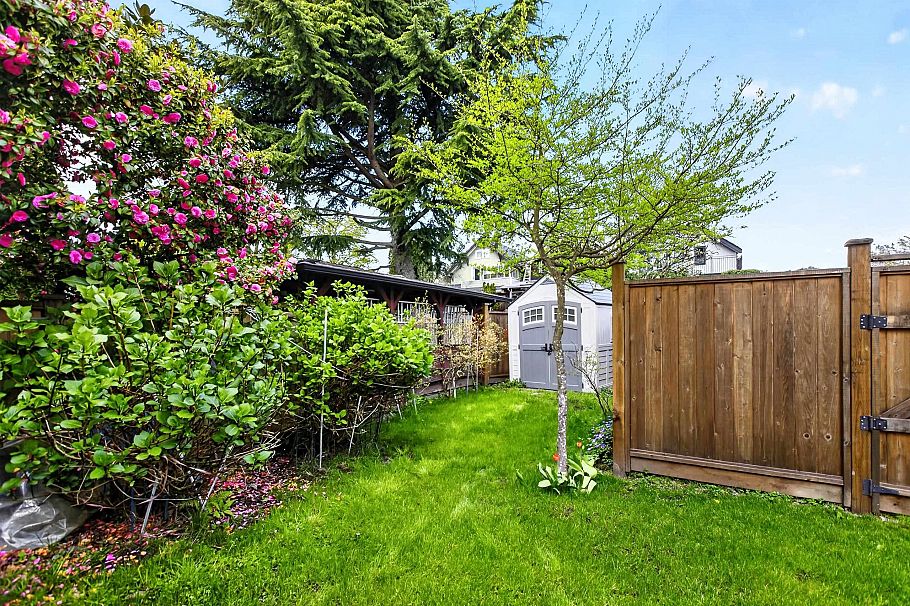 2975 W 8th Avenue Vancouver, BC - 33