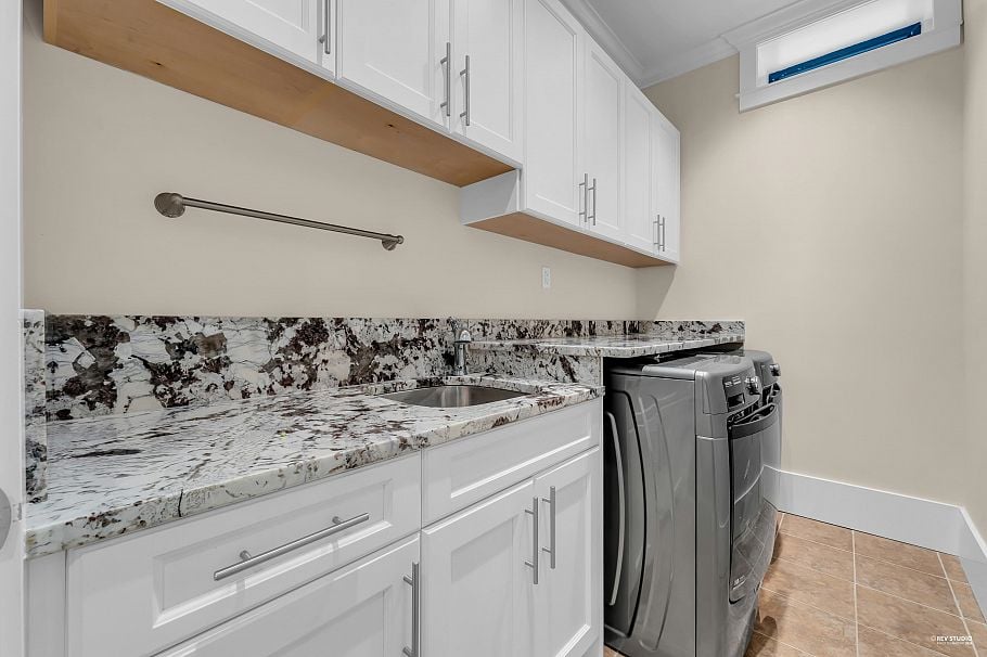 2149 W 46th Avenue Vancouver, BC - 22
