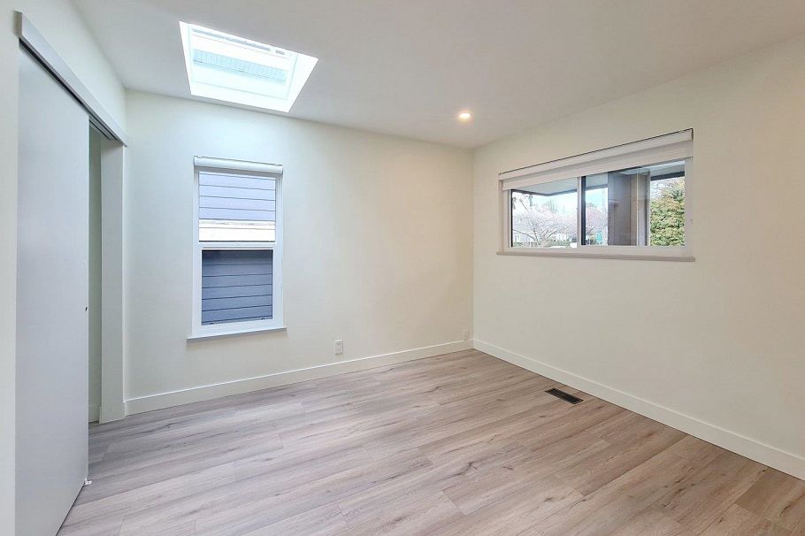 790 W 68th Avenue Vancouver, BC - 6
