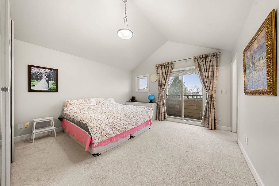 341 E 8th Street North Vancouver, BC - 23