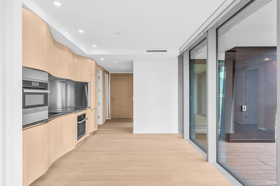 2203 1568 Alberni Street Vancouver, BC - 6