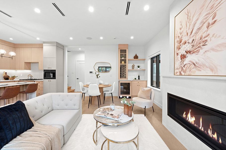 1 2247 Parker Street Vancouver, BC - 13