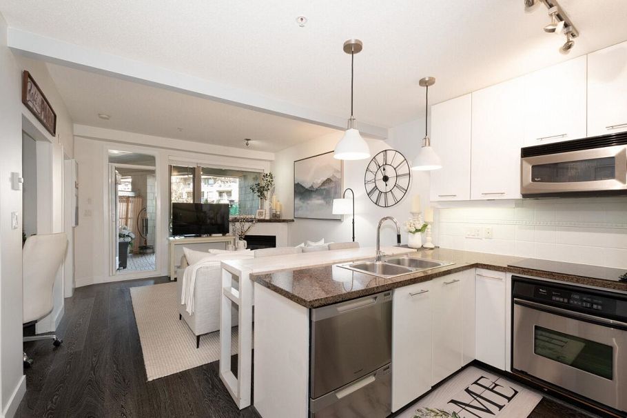 414 530 Raven Woods Drive North Vancouver, BC - 6