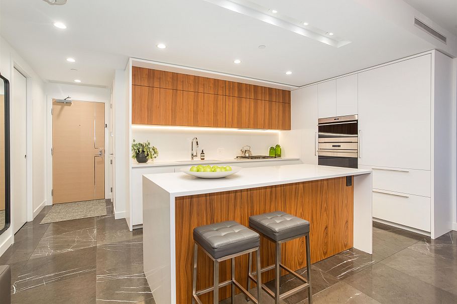 2004 885 Cambie Street Vancouver, BC - 24