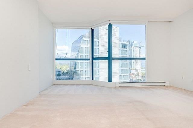 303 1415 W Georgia Street Vancouver, BC - 15