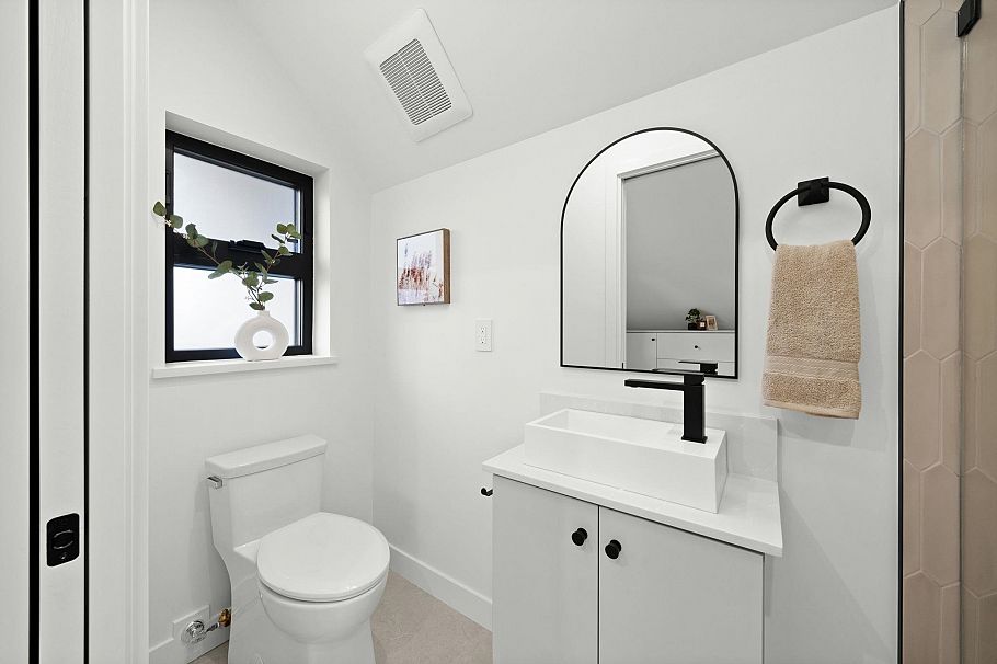 1 2247 Parker Street Vancouver, BC - 27