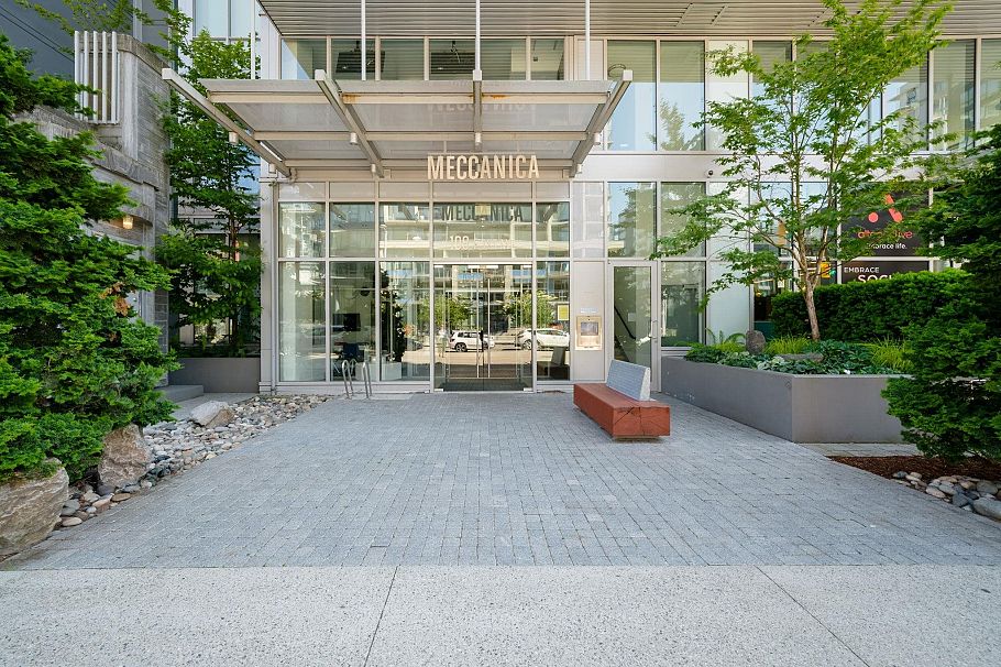 713 108 E 1st Avenue Vancouver, BC - 1