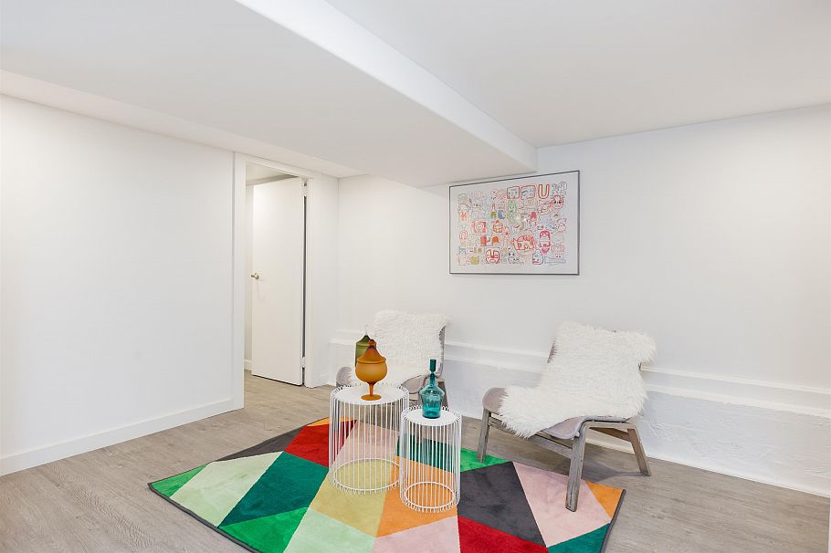 136 W 12th Avenue Vancouver, BC - 12