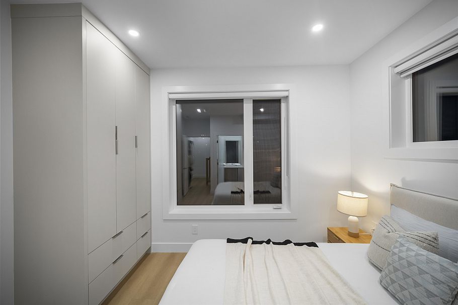 1 3623 Triumph Street Vancouver, BC - 5