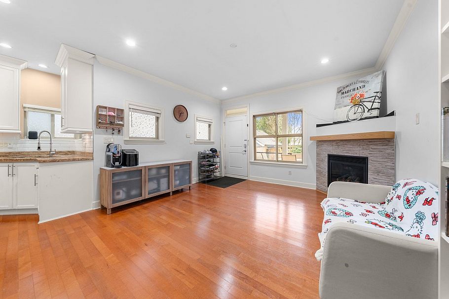 341 E 8th Street North Vancouver, BC - 13