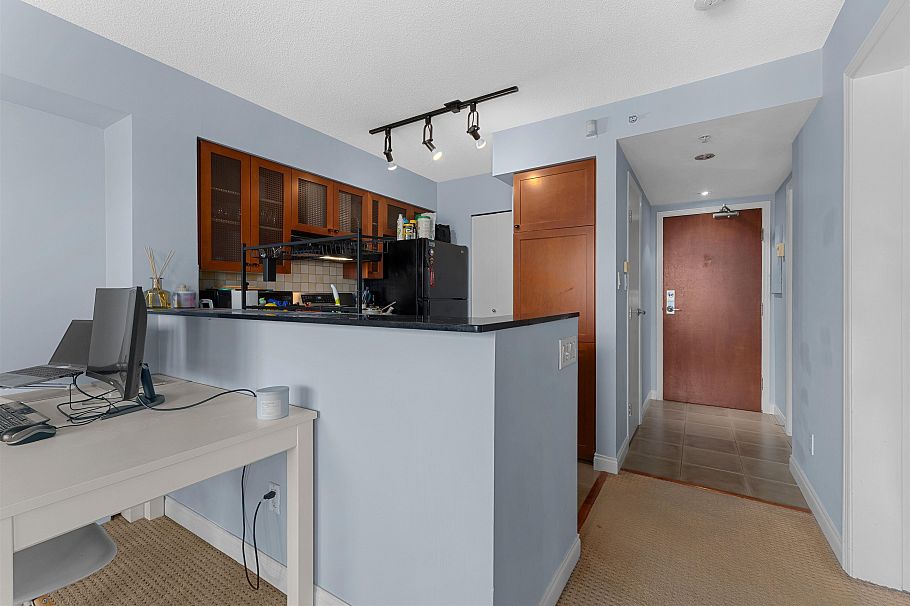 604 55 Alexander Street Vancouver, BC - 5