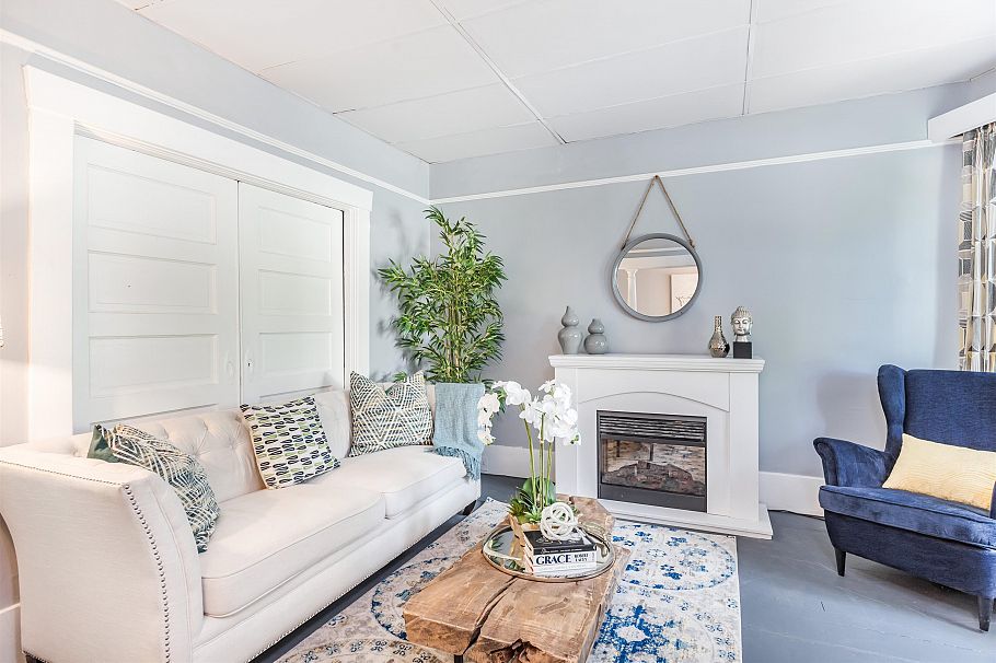 136 W 12th Avenue Vancouver, BC - 2