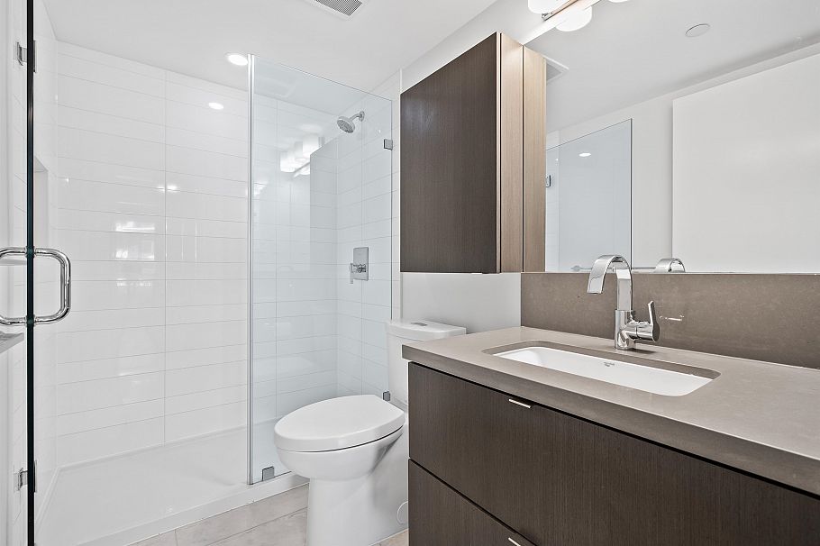 807 8238 Lord Street Vancouver, BC - 24