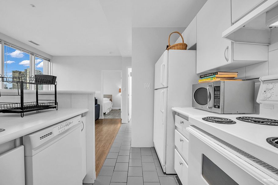 1512 989 Nelson Street Vancouver, BC - 12