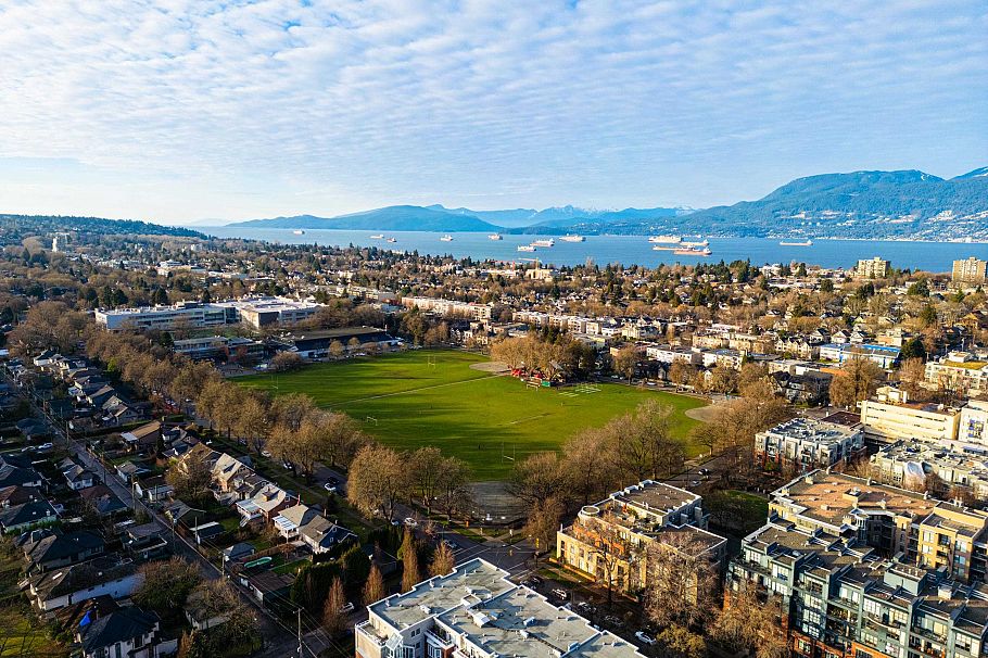 104 2181 W 12th Avenue Vancouver, BC - 12