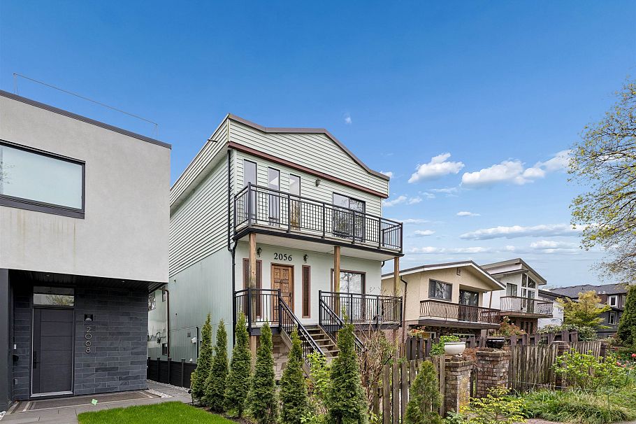 2056 E 13th Avenue Vancouver, BC - 4
