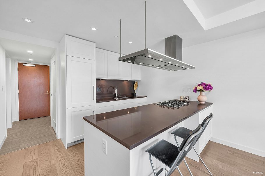 2303 3355 Binning Road Vancouver, BC - 10