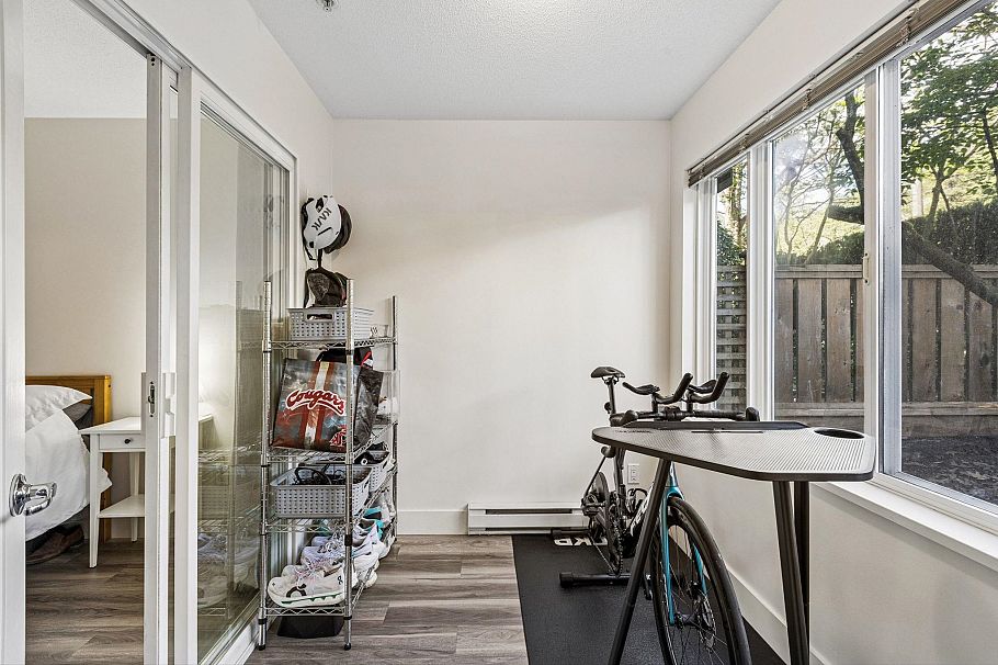 102 365 E 1st Street North Vancouver, BC - 19