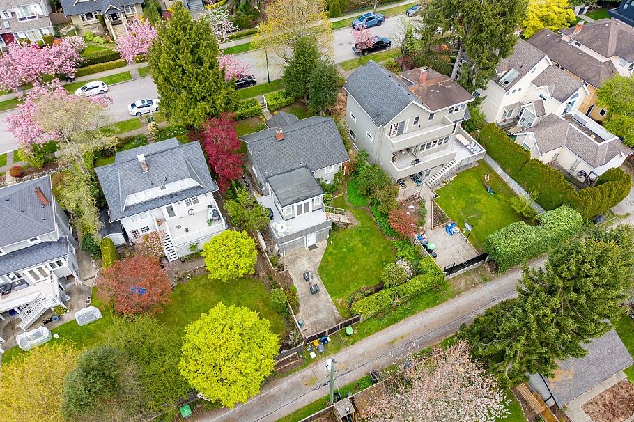 3436 W 37th Avenue Vancouver, BC - 35