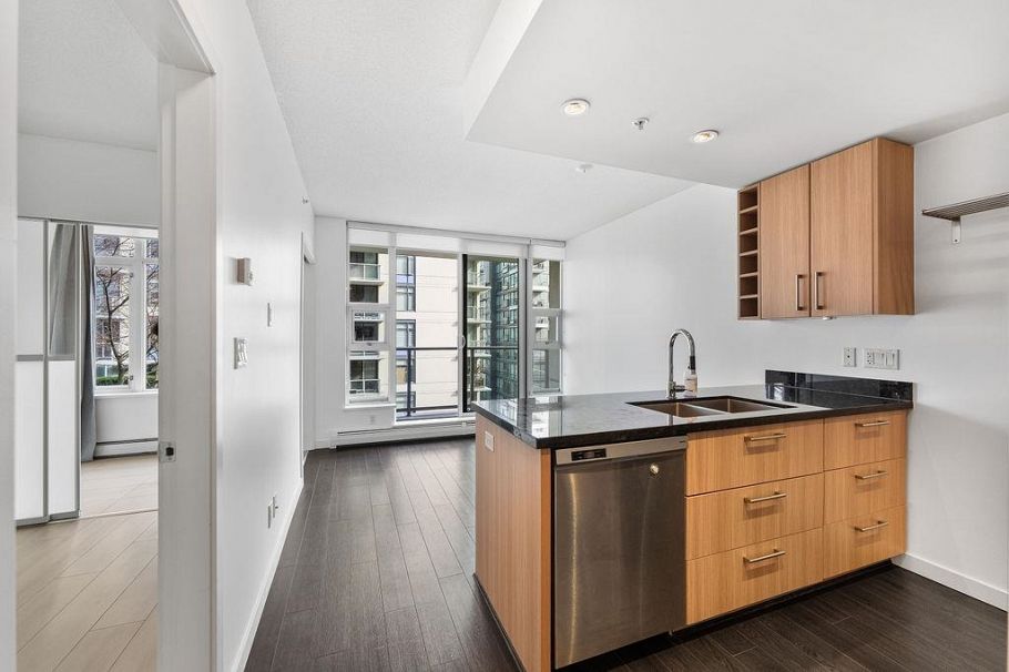 701 1708 Columbia Street Vancouver, BC - 10