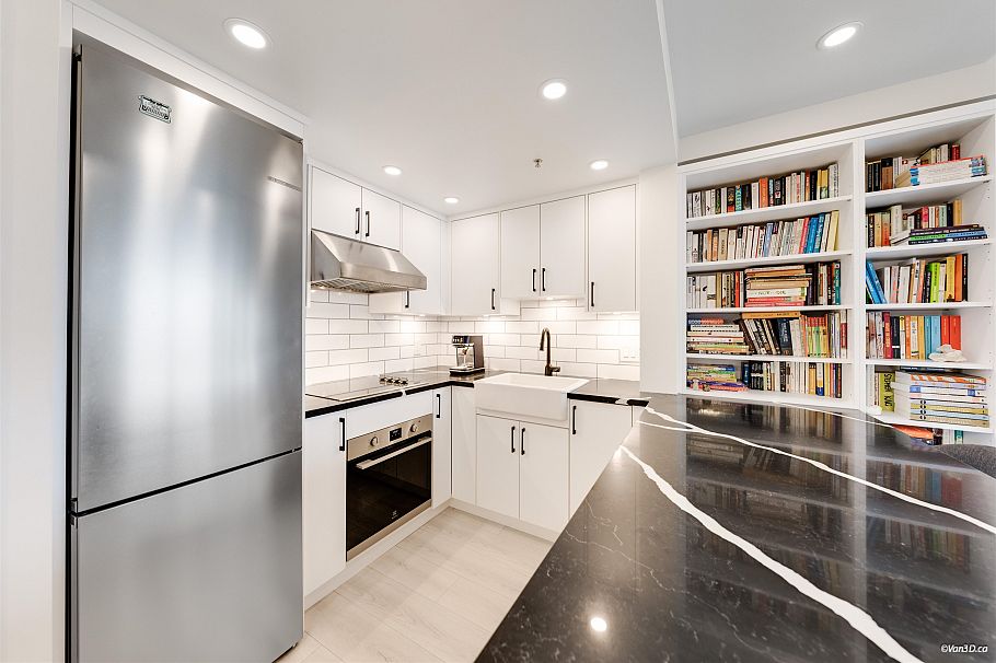 2704 1188 Howe Street Vancouver, BC - 4