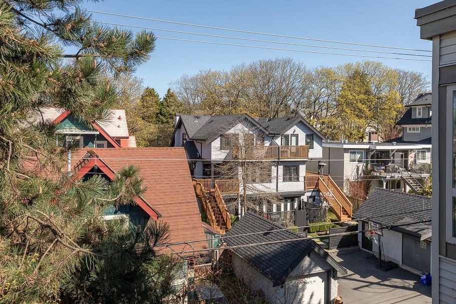 34 2375 W Broadway Vancouver, BC - 15