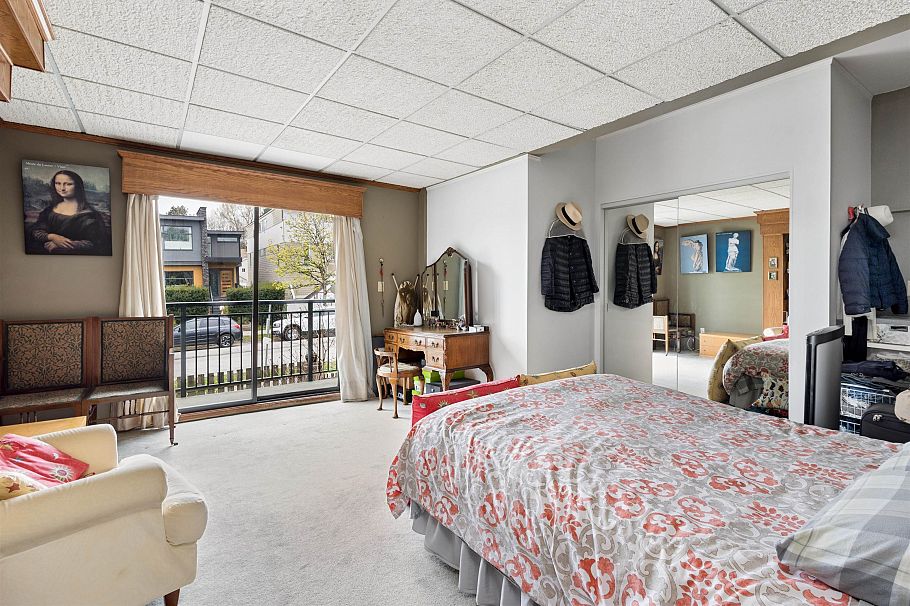 2056 E 13th Avenue Vancouver, BC - 12