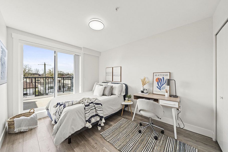 2296 E 33rd Avenue Vancouver, BC - 21