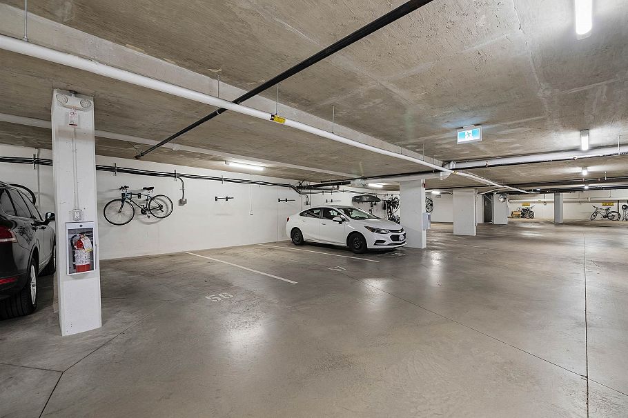 401 1496 Charlotte Road North Vancouver, BC - 35