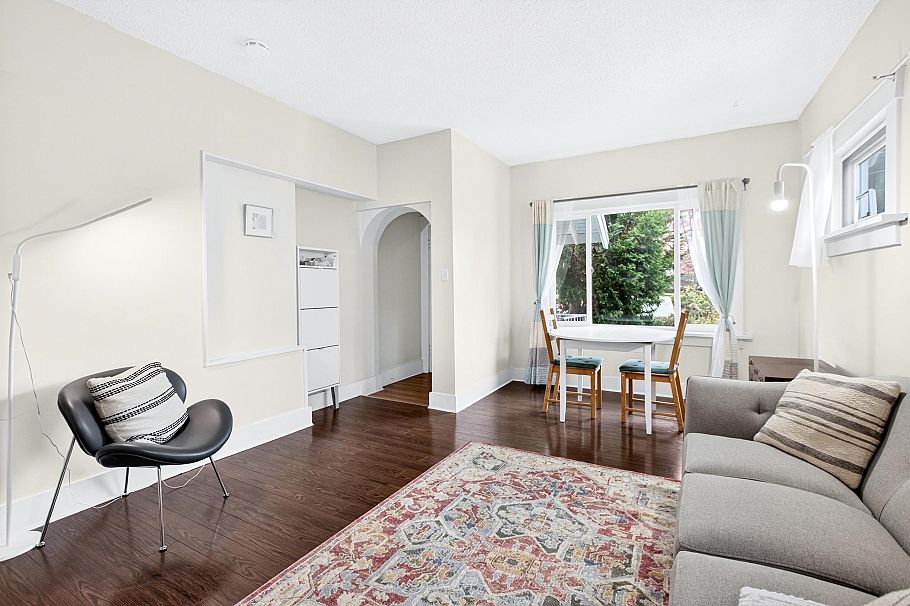 2975 W 8th Avenue Vancouver, BC - 11