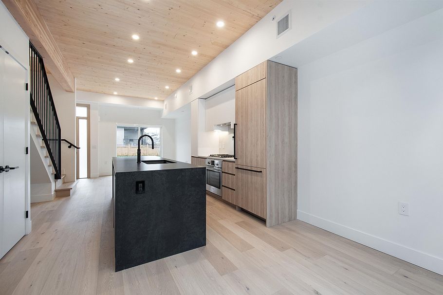 4170 Columbia Street Vancouver, BC - 10