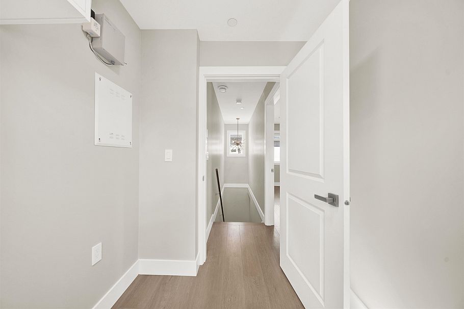 3128 Kings Avenue Vancouver, BC - 20