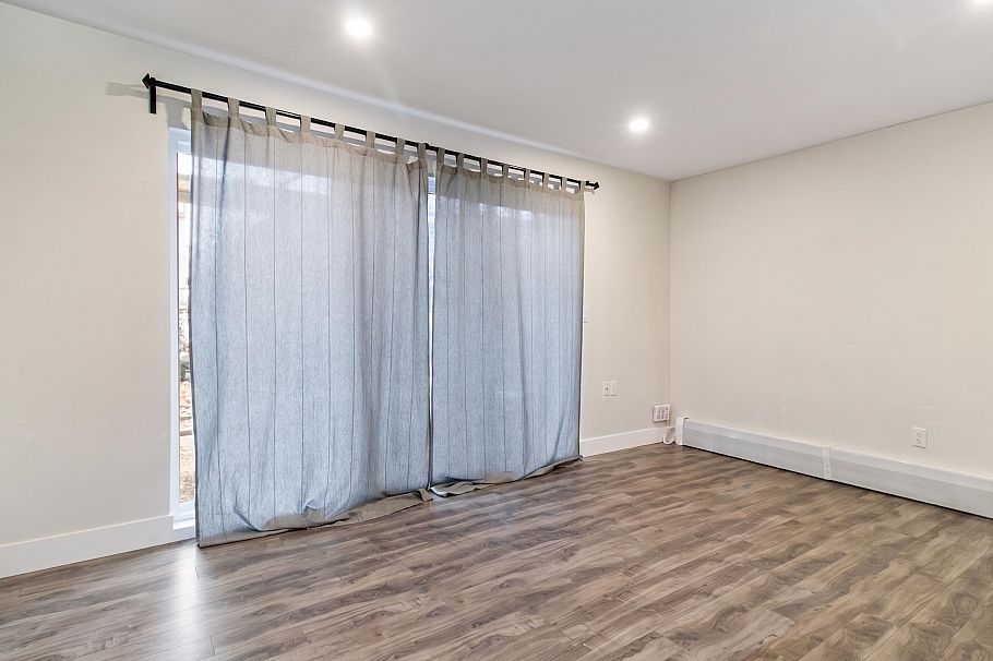 114 2250 Oxford Street Vancouver, BC - 11