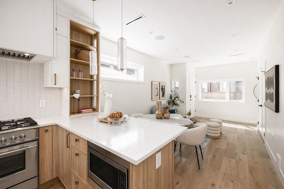 3143 E 19 Avenue Vancouver, BC - 5