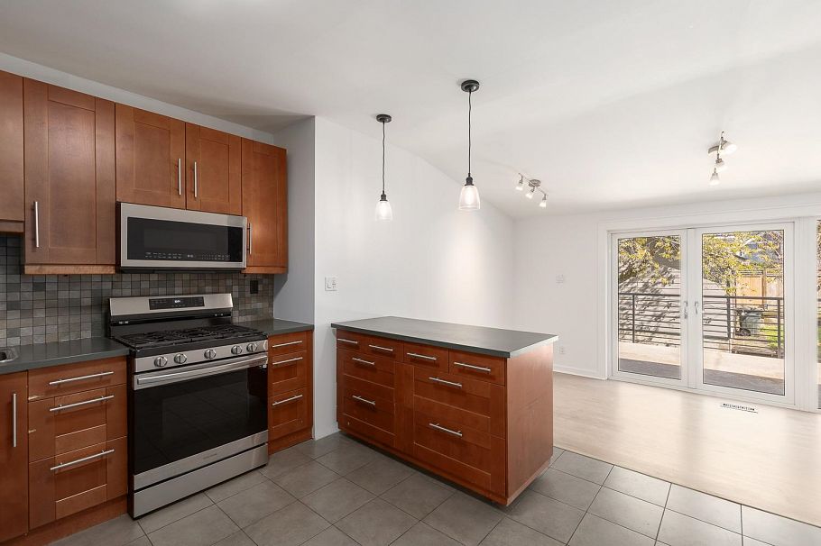 3853 Frances Street Burnaby, BC - 10