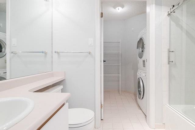 303 1415 W Georgia Street Vancouver, BC - 22