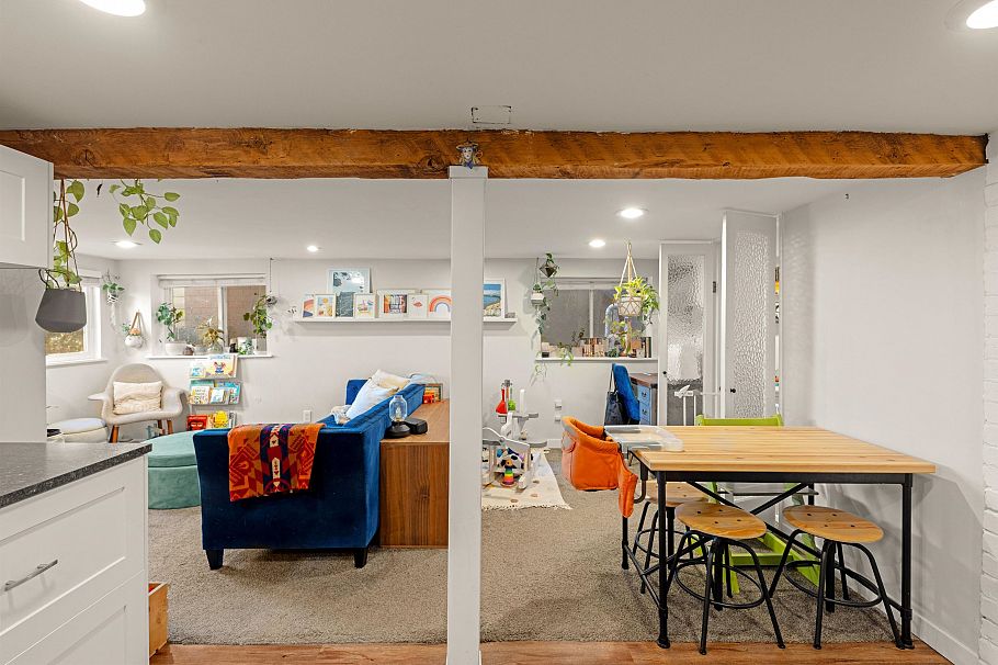 612 E 4th Street North Vancouver, BC - 19