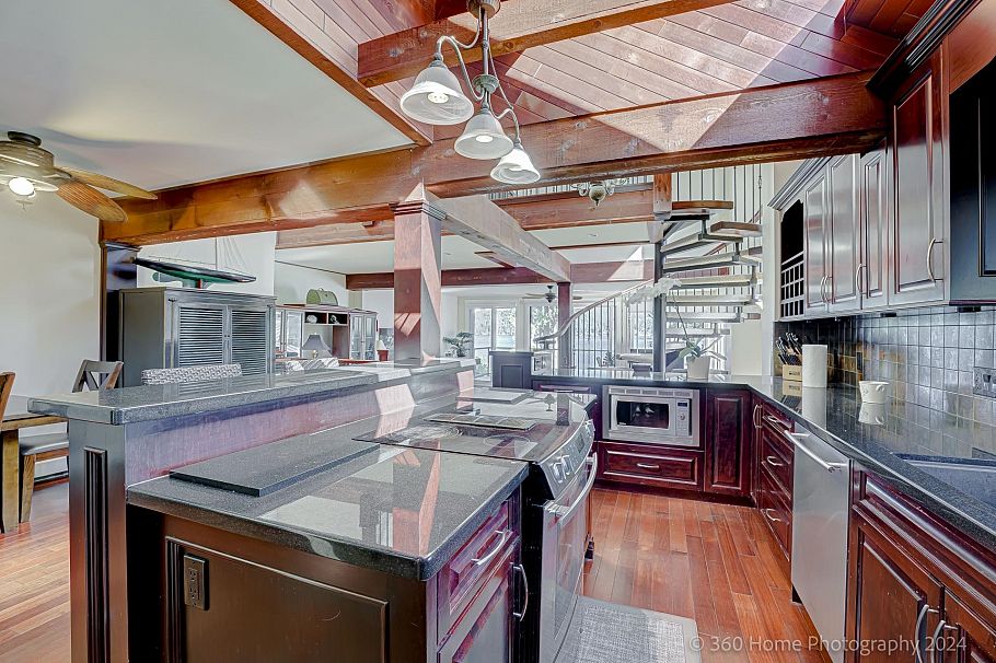 2660 Panorama Drive North Vancouver, BC - 14