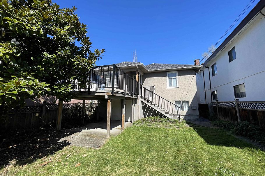 782 W 66th Avenue Vancouver, BC - 14