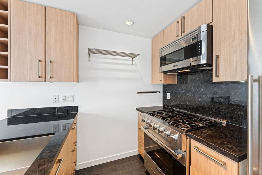 701 1708 Columbia Street Vancouver, BC - 7