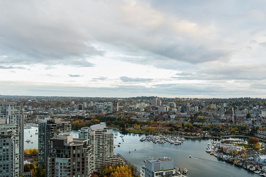 4906 1480 Howe Street Vancouver, BC - 16