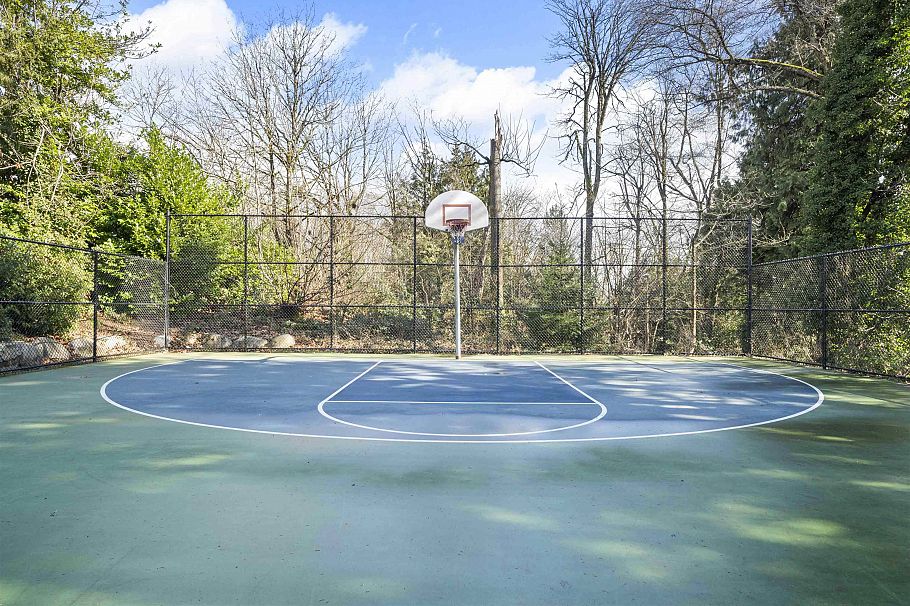 116 747 E 3rd Street North Vancouver, BC - 38