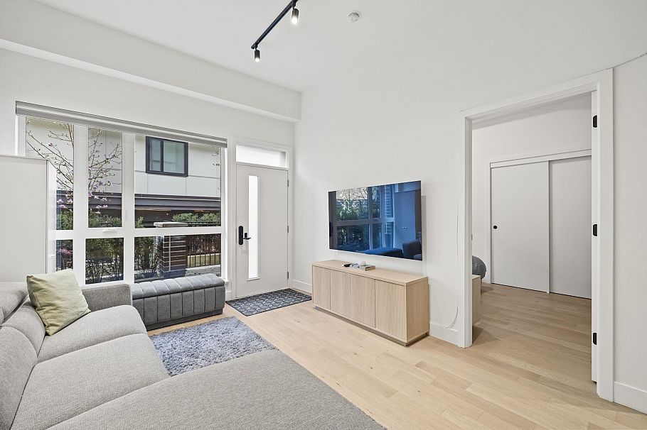 3958 Dumfries Street Vancouver, BC - 5