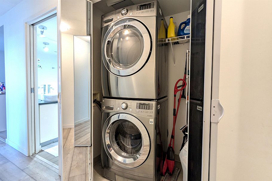 703 233 Robson Street Vancouver, BC - 11