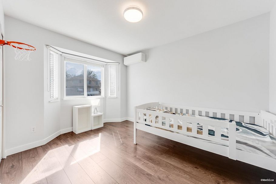 2648 E 19th Avenue Vancouver, BC - 19